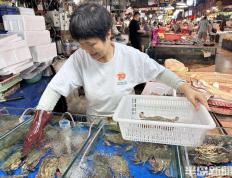 皇家88账号注册入口-“教工食材是鲜牛肉、学生食材是冻鸡肉”，通报暗示了问题根源!