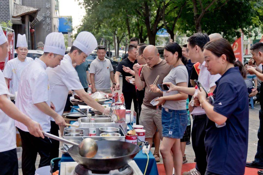 旺财棋牌旧版-云南旅游攻略6日游价格，金华到云南蓝月谷6天费用多少钱，仅需1280块